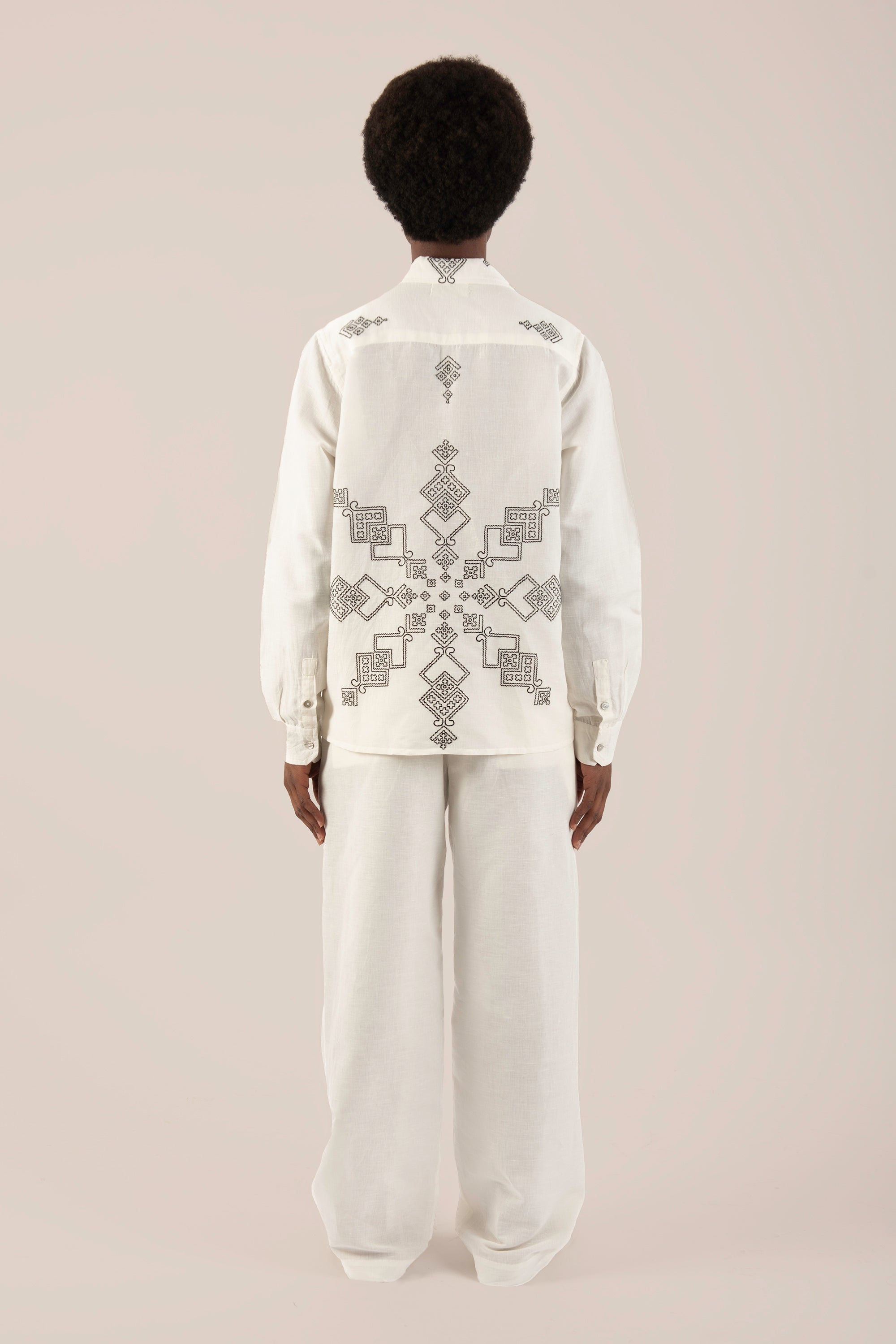 Camicia in 100% Lino con Ricamo Sindhi